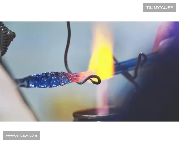 十招妙手,制作火焰玻璃技巧揭秘 十招妙手,制作火焰玻璃技巧揭秘